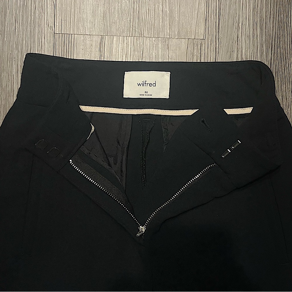 Aritzia Black Wilfred Dress Pants